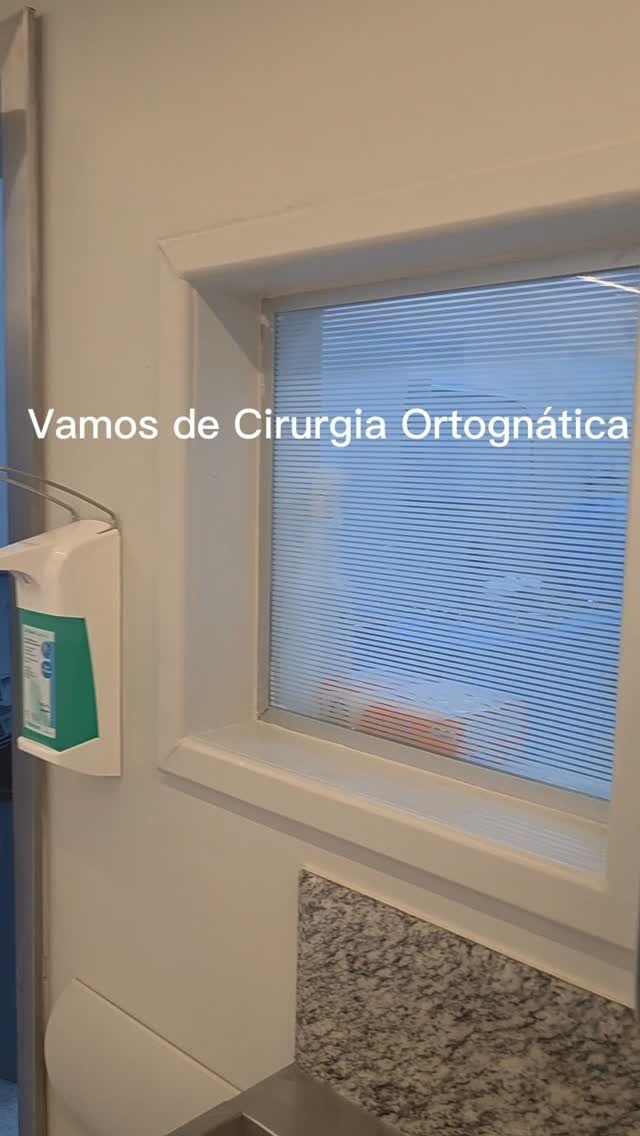 Instagram post from dr.sauloferraz. This post is in position 4.