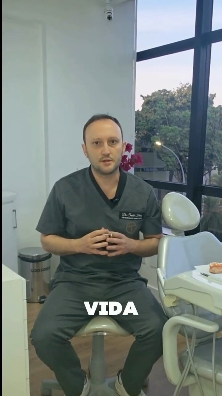 Instagram post from dr.sauloferraz. This post is in position 14.